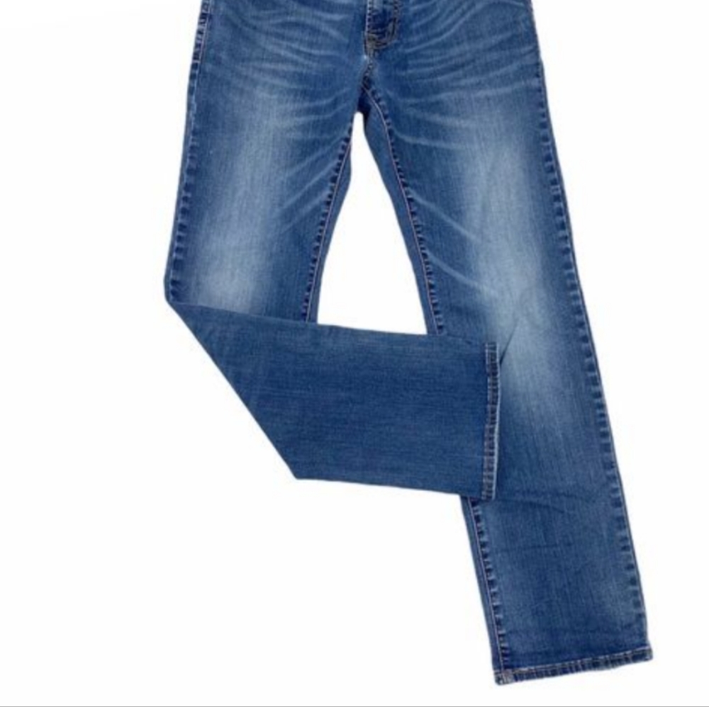 Straight Leg Blue Jeans. Size 29.